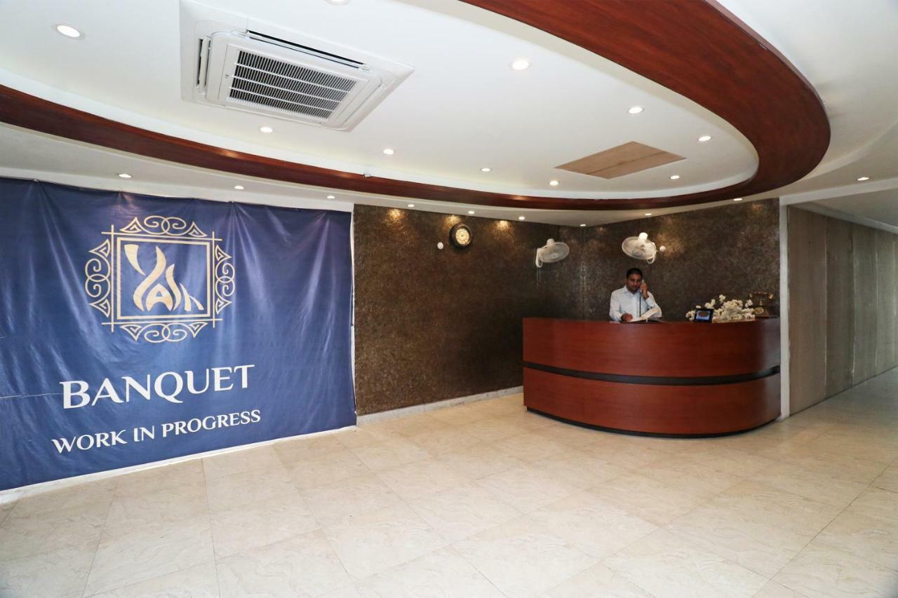 Oyo 5843 Hotel Yash Inn Mirzāpur Extérieur photo